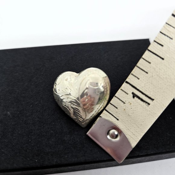 Vintage Engraved Hearts 925 Sterling Silver Earrings - Picture 7 of 7